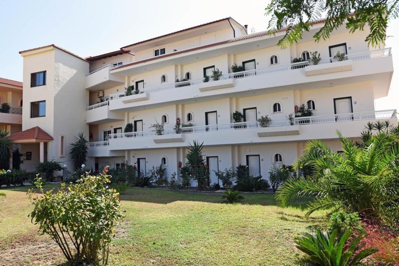 Lyristis Dinos & Aparthotel 3*