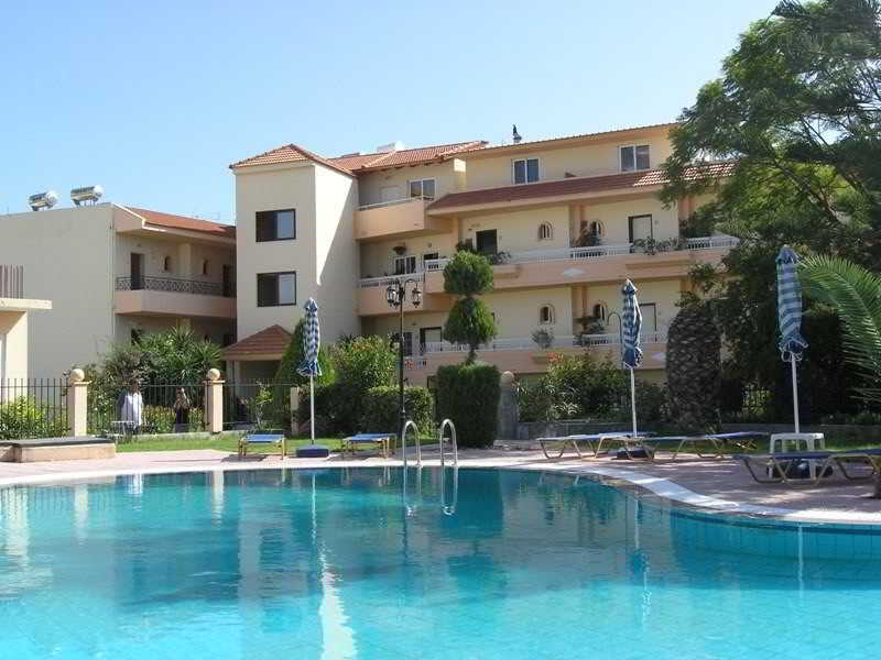 Lyristis Dinos & Lejlighedshotel 3*