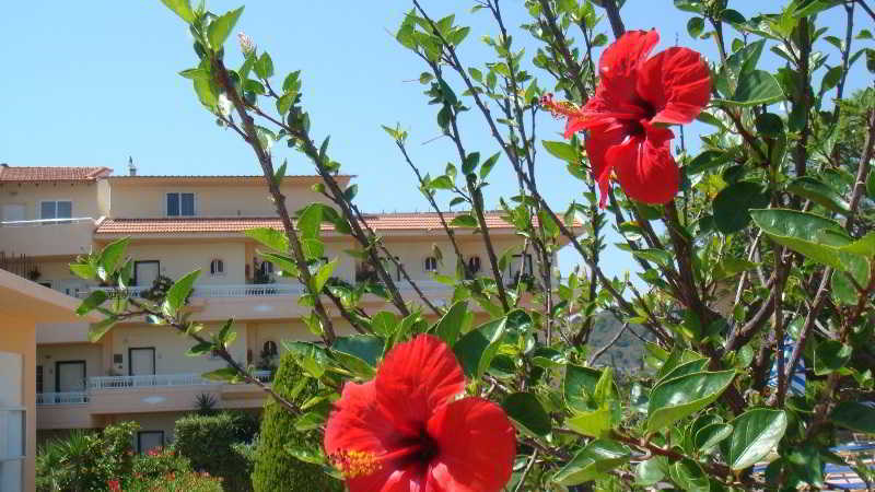 Lyristis Dinos & Aparthotel Faliraki