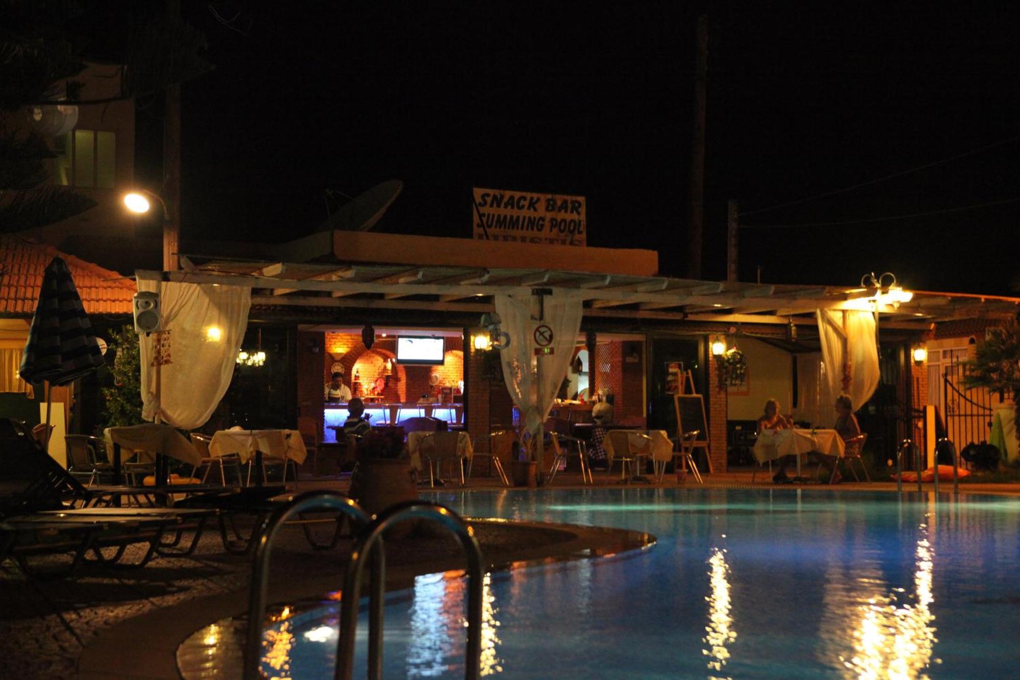 Aparthotel Lyristis Dinos &